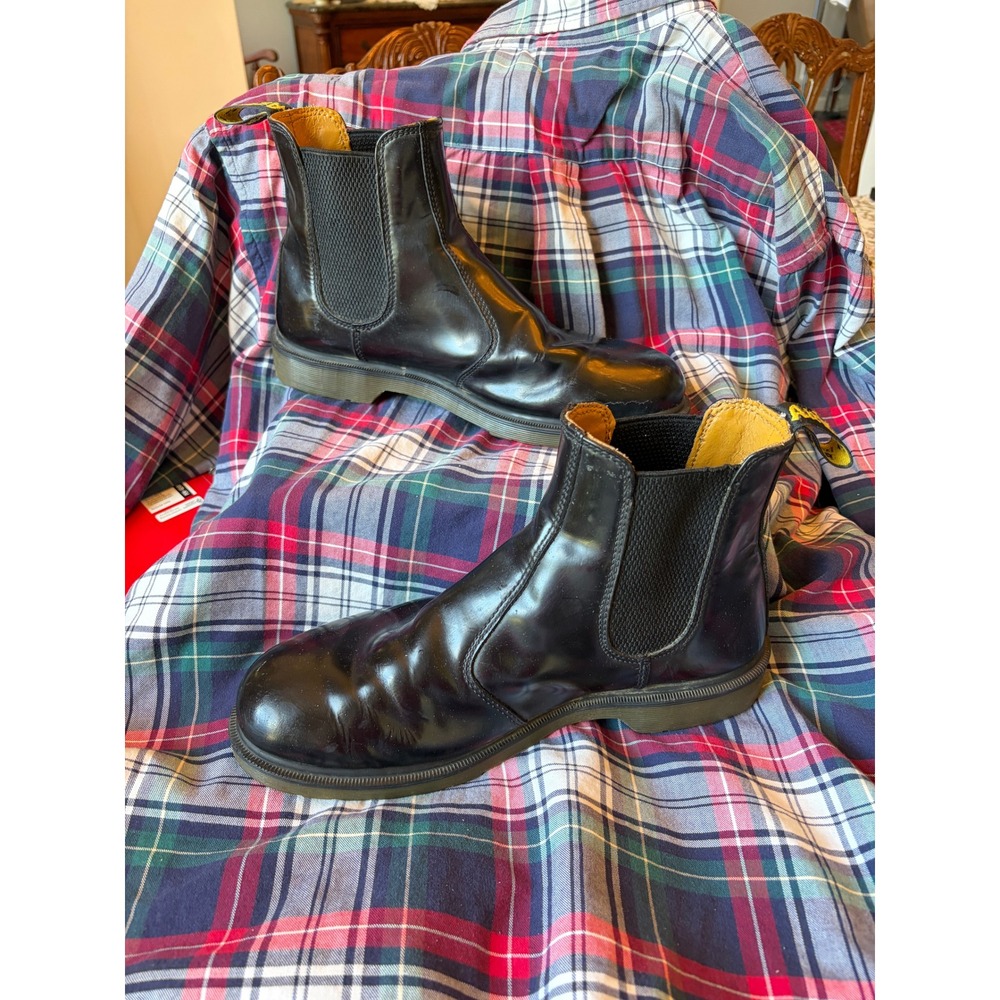 Dr. Martens 2976 Black Leather Chelsea Boots Mens 10 Ladies 11 AirWair AW004